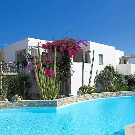 Corali Hotel 2*