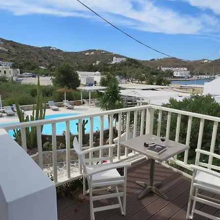 Corali 2* Chora (Ios)