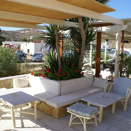 Corali 2* Chora (Ios)